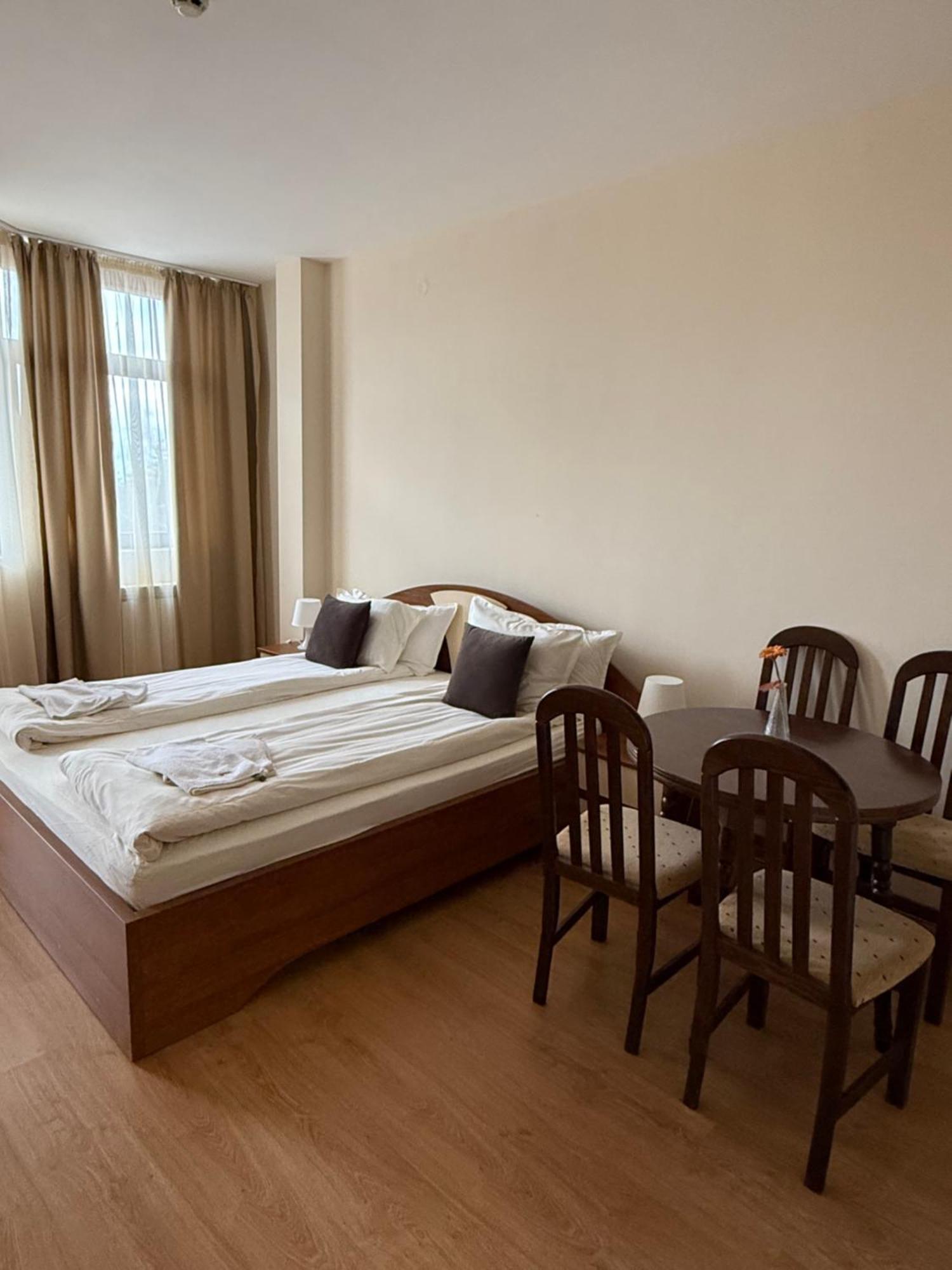 Pm Services Flora Apartments Borovets Eksteriør bilde